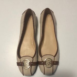 Tan Flats